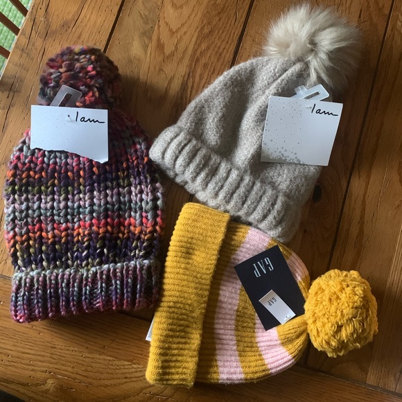 Winter hat bundle - Picture 1 of 5